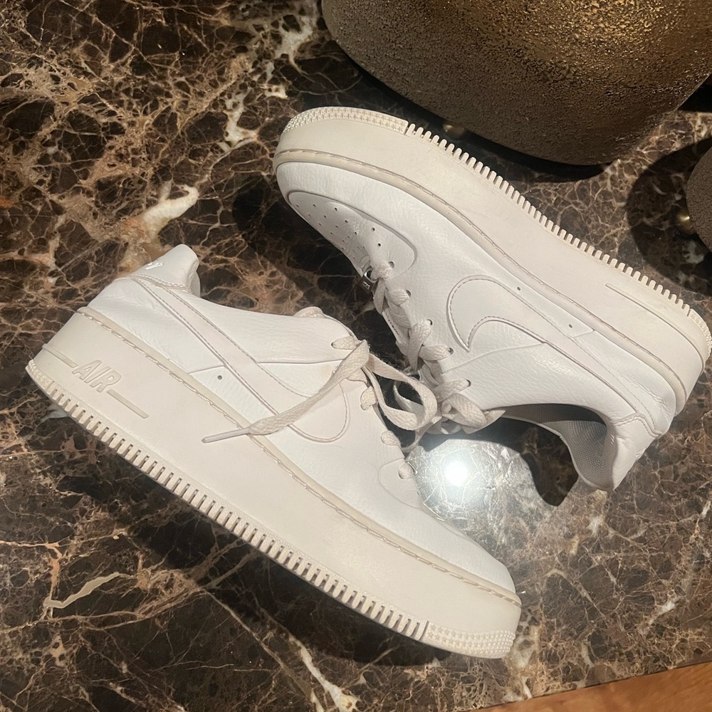 Nike Air Force 1 Sage Womens Size 8.5 White